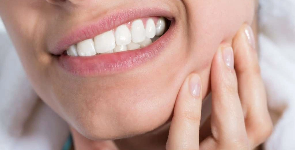حساسية الاسنان بعد تركيب الفينير