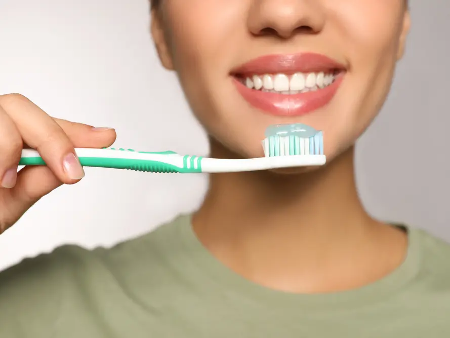 أنواع تنظيف الأسنان