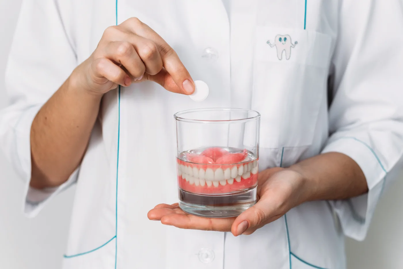 an-orthopedic-dentist-shows-how-to-take-care-of-de-2023-11-27-04-53-14-utc-1400x935